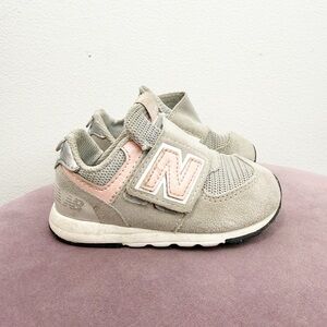 New Balance Toddler Girls 574 Hook Loop Rain Cloud Pink Haze Sneaker Size 6